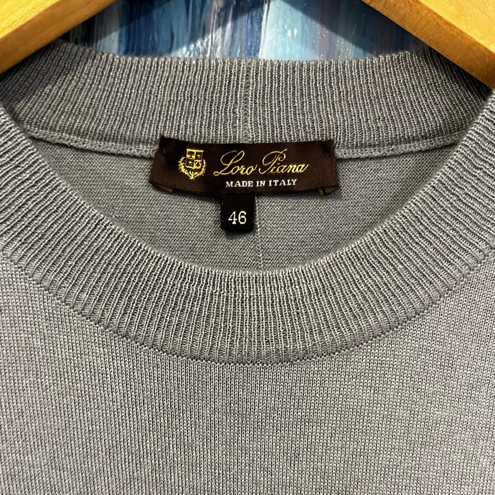 Beautiful Womens Loro Pianna Cashmere Sweater